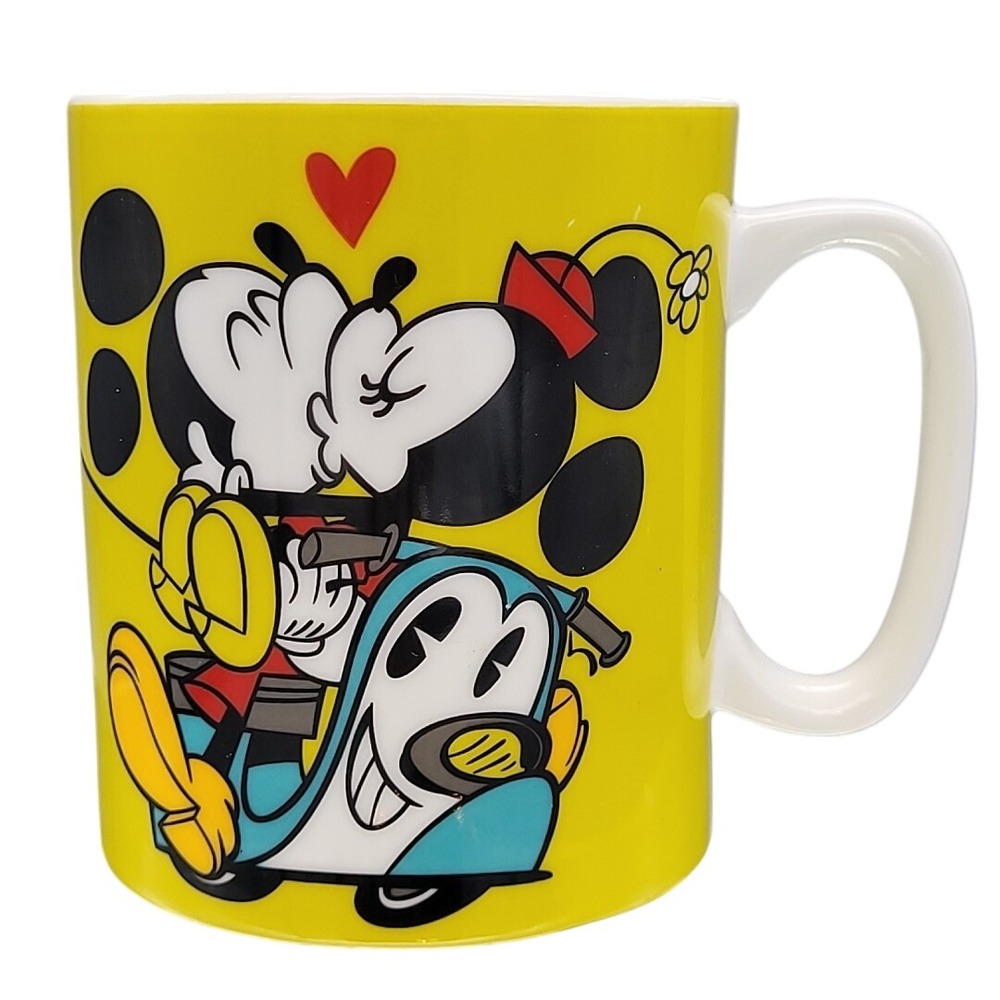 Mickey and Minnie Mouse Kissing Mug Ooh La La! Enesco Disney Yellow Valentine